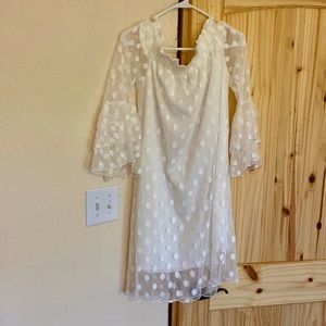 White off shoulder lace dress